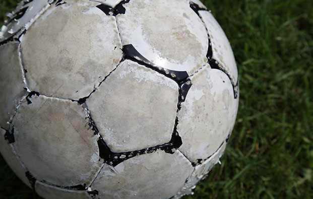 Ball auf Rasen